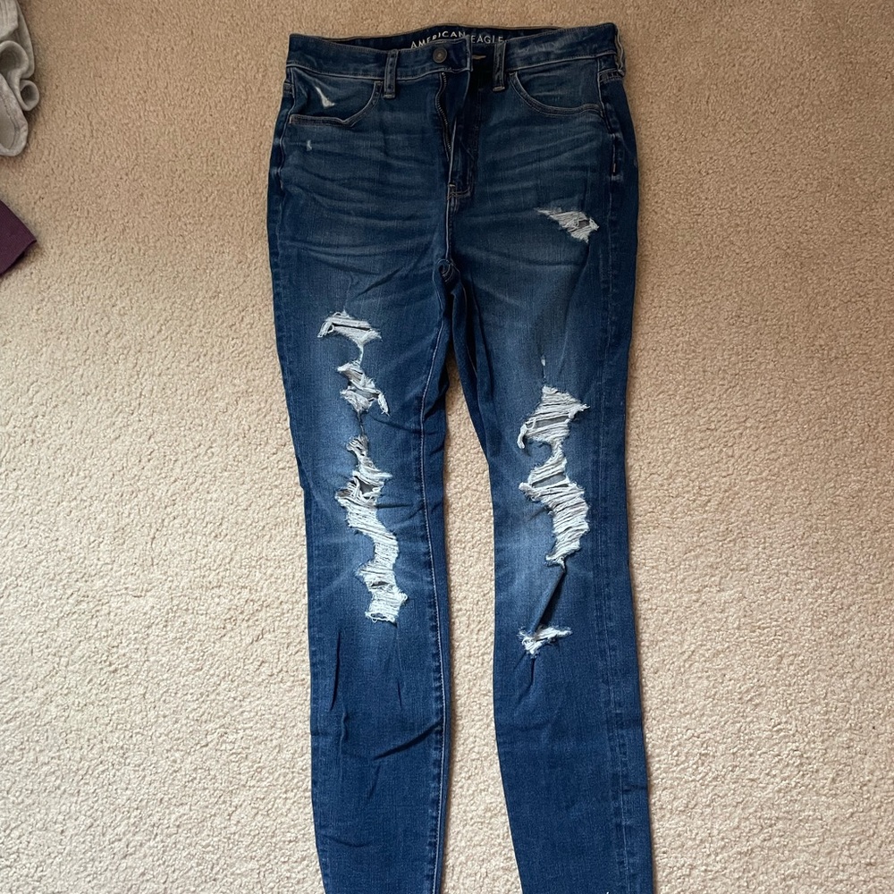 American Eagle blue ripped jeans